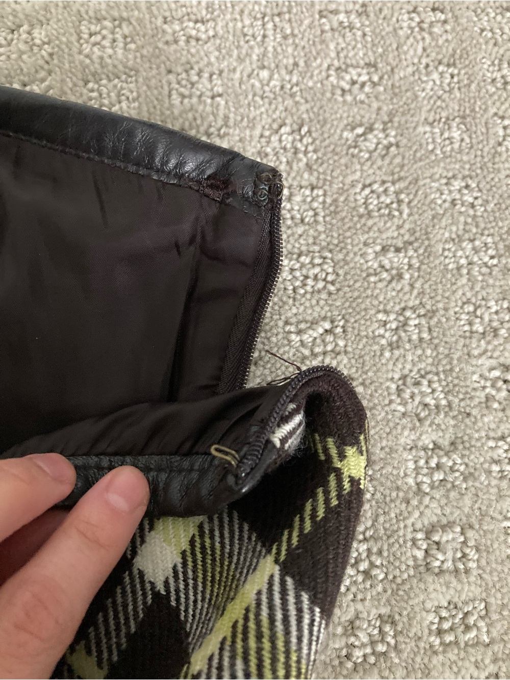 Anne Klein wool skirt - Picture 7 of 8
